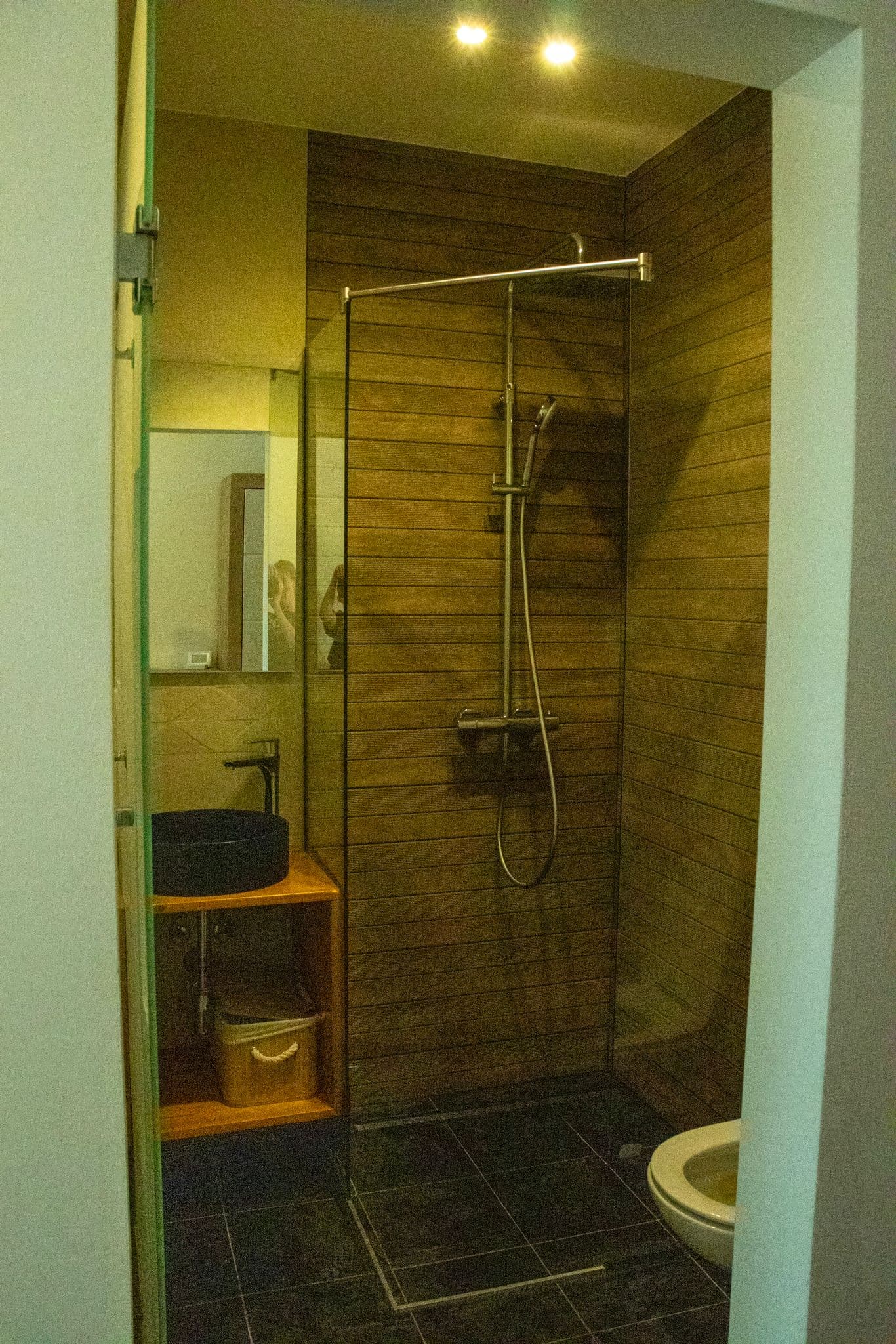 Camere & Băi - smallbath1